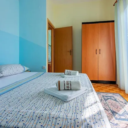 Nada Lägenhet Mundanije