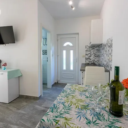 Apartman Nada Mundanije