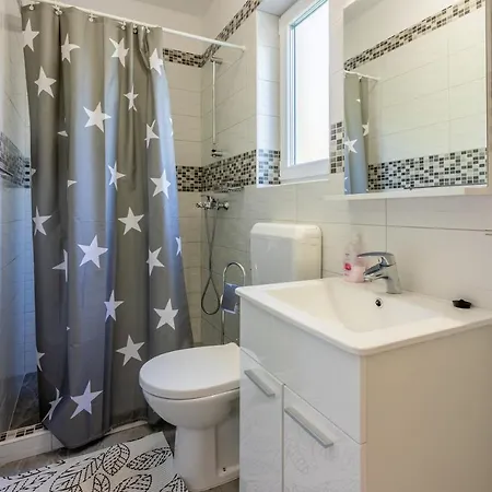 Lägenhet Nada Mundanije