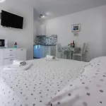 Nada Apartman