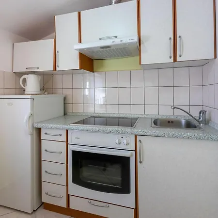 Apartment Nada Mundanije
